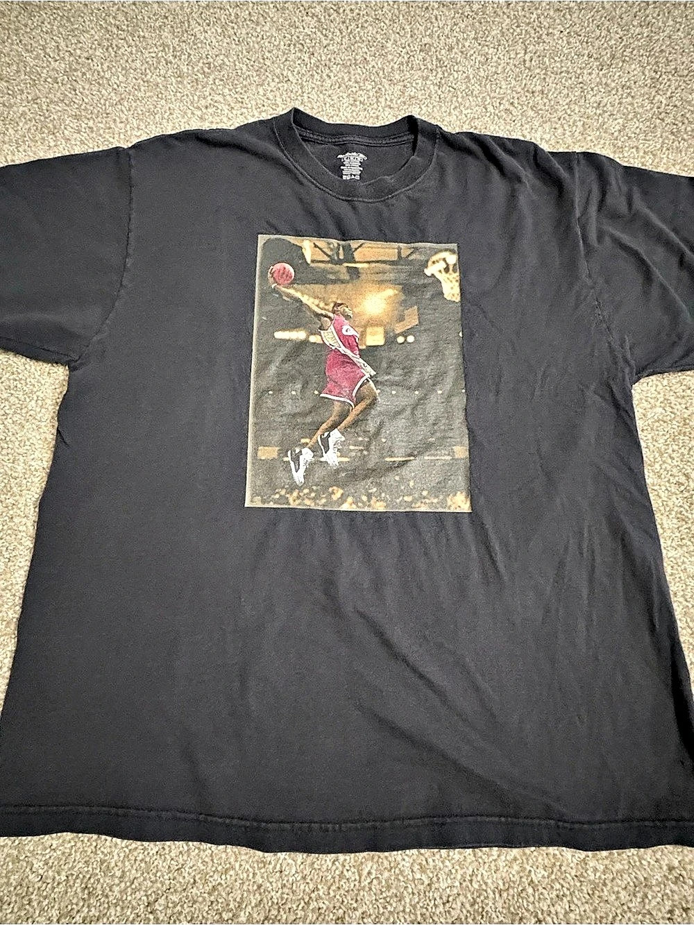 Vintage Y2K LeBron James Cavaliers Reebok Tee XL